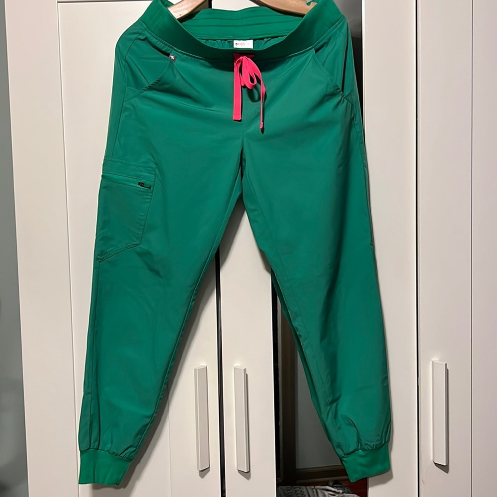 women's Safety Green ZamoraFREExPetite Jogger Scrub Pants SPetite / Safety Green